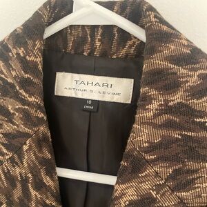 Tahari Arthur S. Levine Suit Size 10 with skirt
